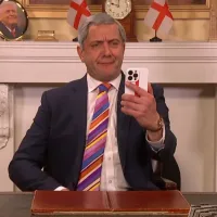 ‘SNL U.K.’ Cold Open: Peter Serafinowicz Guest Stars as Nigel Farage in Time-Traveling Downing Street Sketch