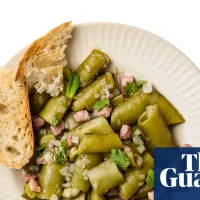 How to make the perfect Spanish broad bean stew – recipe | Felicity Cloake's How to make the perfect …