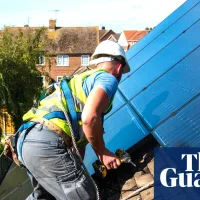 Octopus reports sharp rise in solar panel sales since start of Iran war