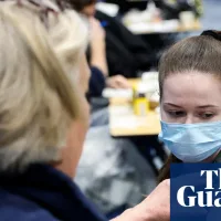 Meningitis B vaccine scheme widened to include some year 11 pupils in Kent