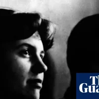 The Daffodil Days by Helen Bain review – virtuoso portrait of Ted Hughes and Sylvia Plath’s final year