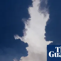 Starmer adviser urges ministers to look at profits cap for energy and petrol firms